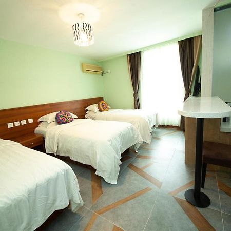 Ou Lu Business Hotel ชิงเต่า ภายนอก รูปภาพ