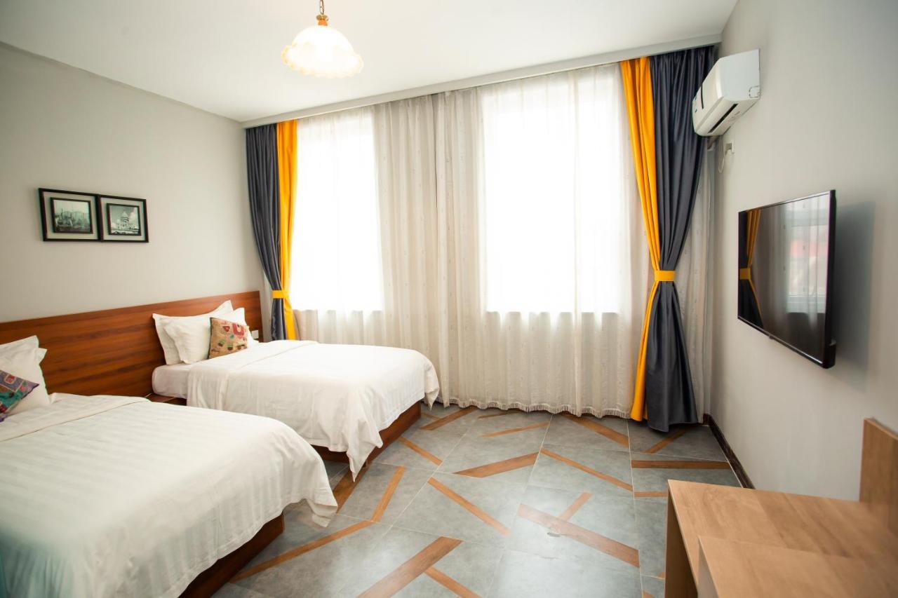 Ou Lu Business Hotel ชิงเต่า ภายนอก รูปภาพ